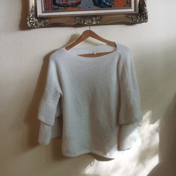 Tier-Sleeve Pullover Sweater in Coziest Yarn - Picture 5 of 8